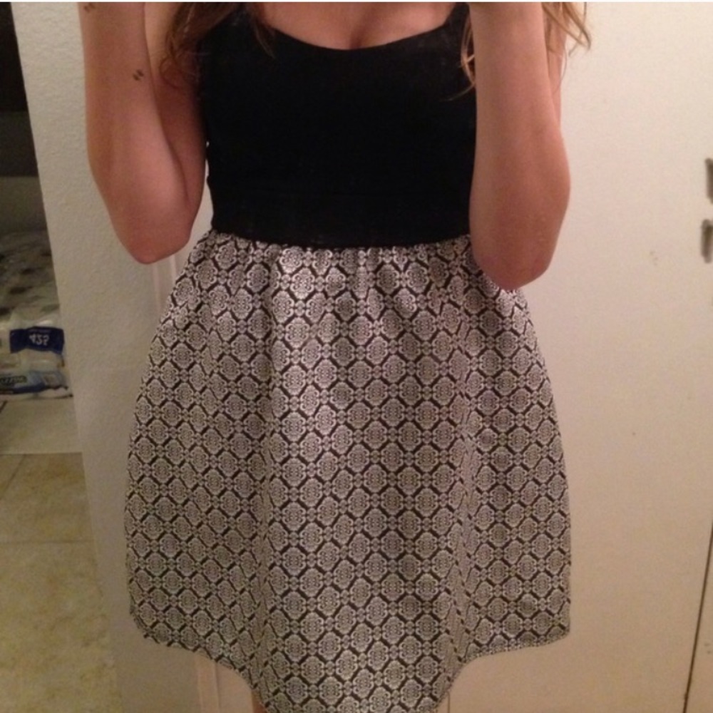 Black Strapless Patterned Dress - image 1